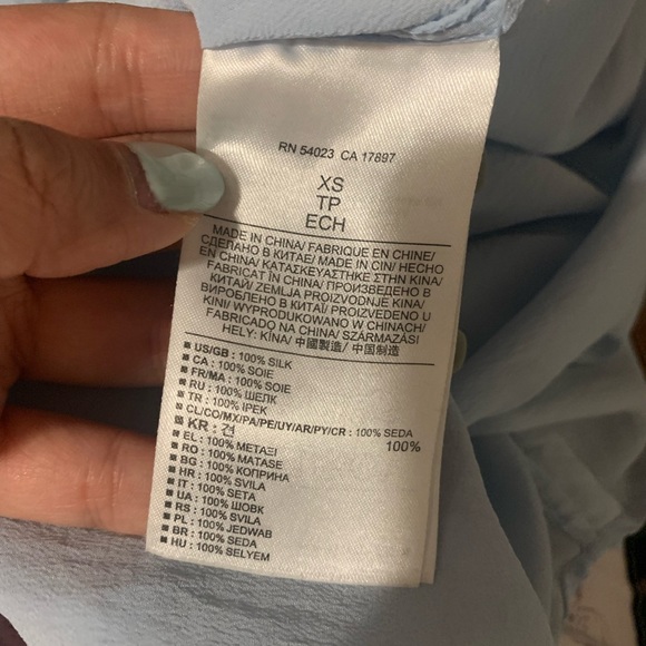 Banana Republic 100% silk women’s blouse - Picture 4 of 4